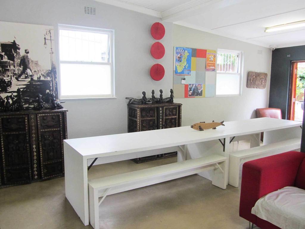 Observatory Backpackers Albergue *